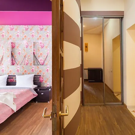 Aparthome Opera Theatre Апартаменты